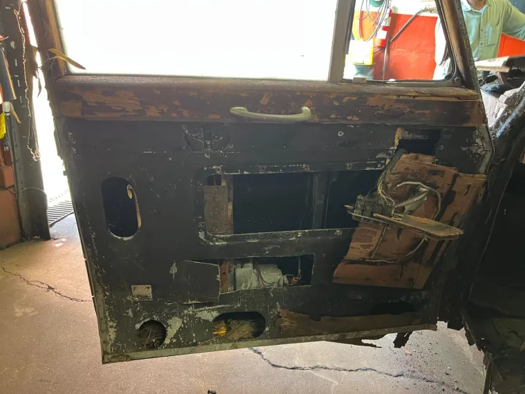 Star 64 godine, zahrđao i uništen: Ovaj auto prodaje se za cijenu od koje će vam se zavrtjeti u glavi