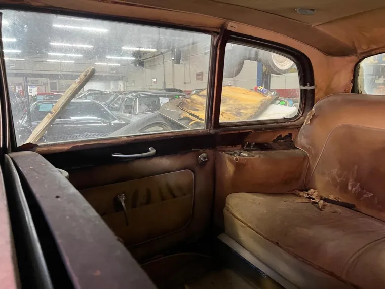 Star 64 godine, zahrđao i uništen: Ovaj auto prodaje se za cijenu od koje će vam se zavrtjeti u glavi