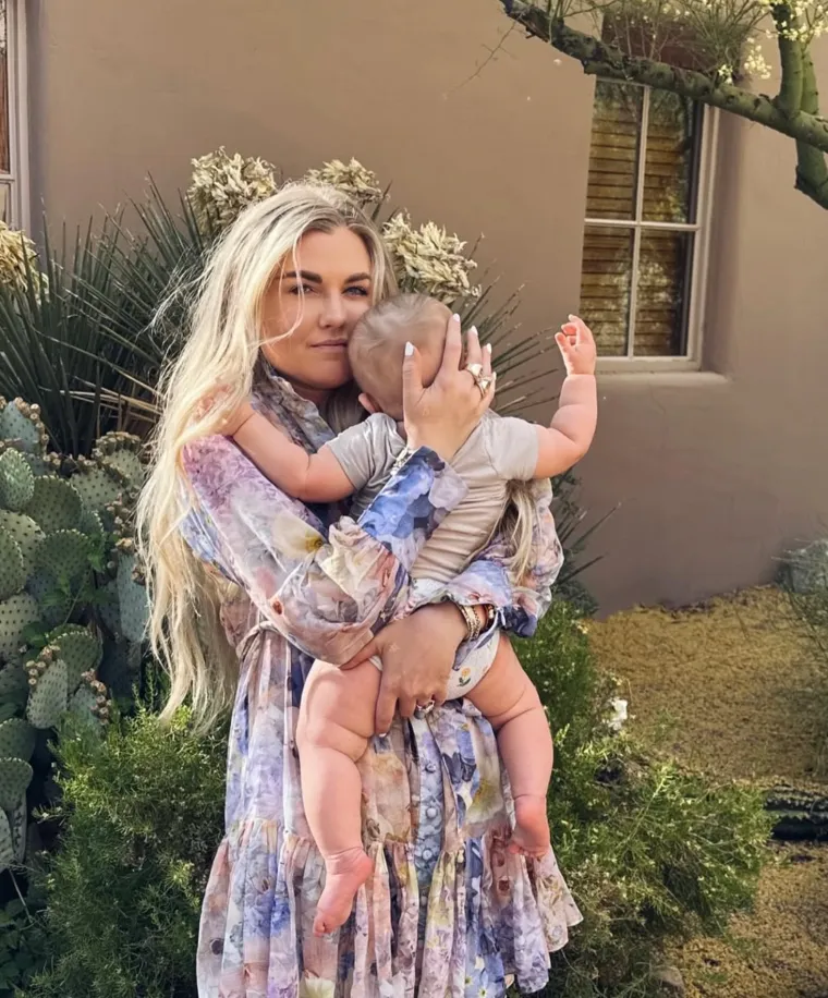 Ovo je supruga ubijenog Charlieja Kirka: Bavila se manekenstvom, a danas živi u vjeri