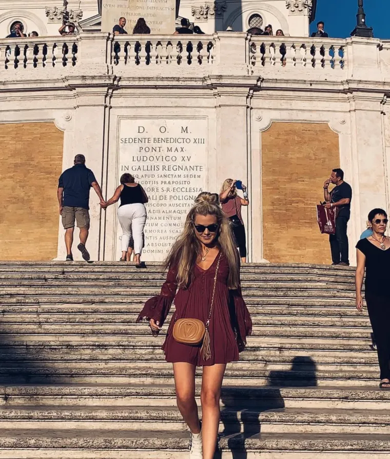 Ovo je supruga ubijenog Charlieja Kirka: Bavila se manekenstvom, a danas živi u vjeri