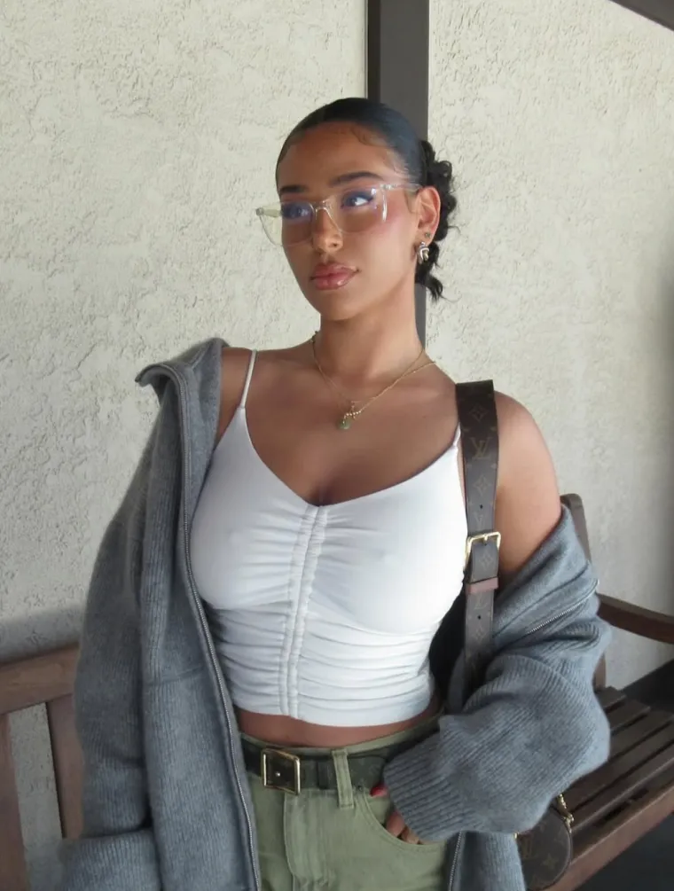 Uhvaćeni u klinču na Sardiniji: Tko je ljepotica koju je osvojila zvijezda Real Madrida?