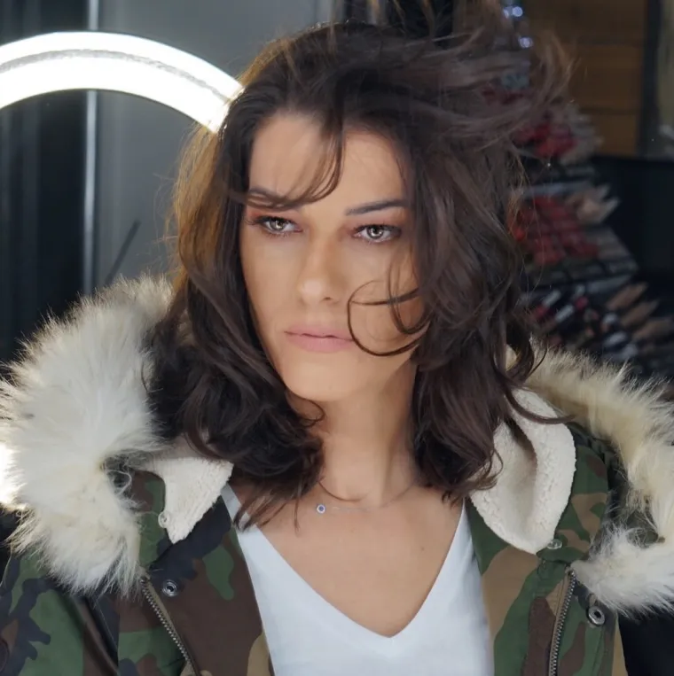 Nekada je bila najpoznatija ljubavnica na TV ekranima, a danas izgleda jo&scaron; fatalnije