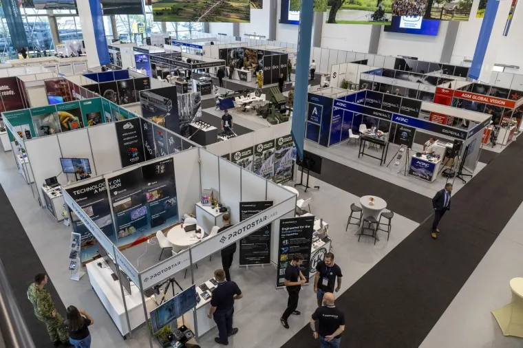 Duge cijevi, pištolji i ogromna bomba: Pogledajte prizore moćnog oružja u Osijeku