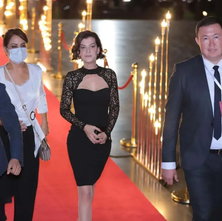 Nekada je bila najpoznatija ljubavnica na TV ekranima, a danas izgleda još fatalnije