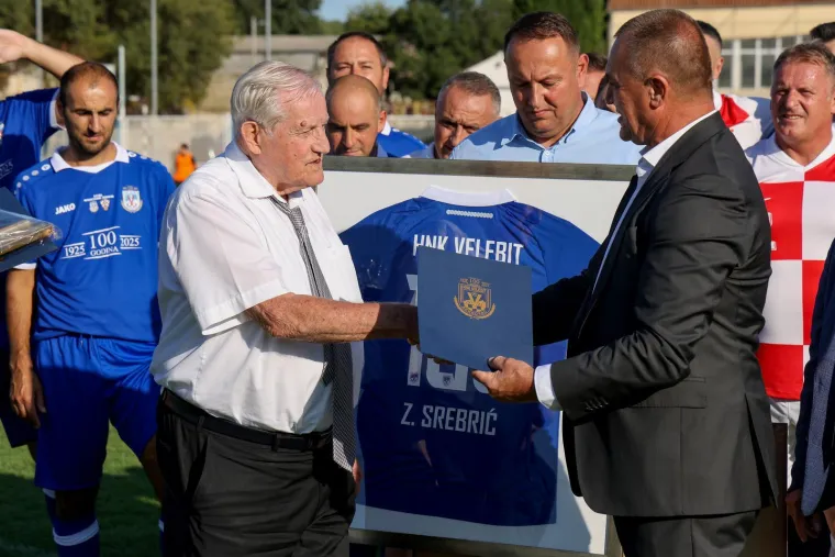 Legendarni igrači ukrali show na fešti u Benkovcu: Smijeh i suze na velikom rođendanu Velebita