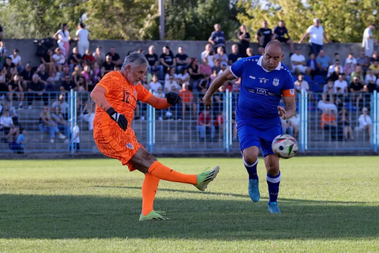 Legendarni igrači ukrali show na fešti u Benkovcu: Smijeh i suze na velikom rođendanu Velebita