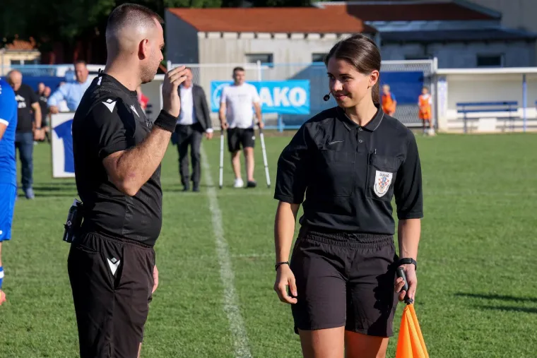 Legendarni igrači ukrali show na fe&scaron;ti u Benkovcu: Smijeh i suze na velikom rođendanu Velebita