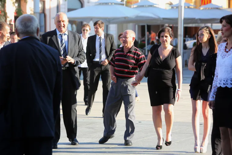 Za crkveno vjenčanje čekali da tata izađe iz zatvora, a uzvanike na svadbi zabavljala Maja Šuput