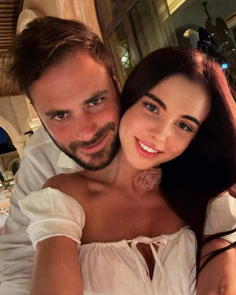 Ovo je navodna djevojka Stjepana Hausera: Lijepa Ukrajinka redovito dijeli njihove intimne trenutke