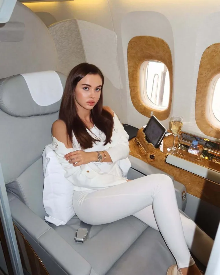 Ovo je navodna djevojka Stjepana Hausera: Lijepa Ukrajinka redovito dijeli njihove intimne trenutke