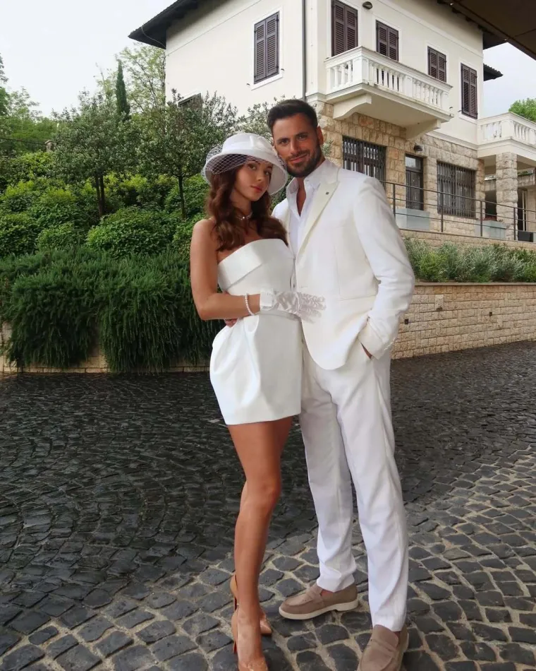 Ovo je navodna djevojka Stjepana Hausera: Lijepa Ukrajinka redovito dijeli njihove intimne trenutke