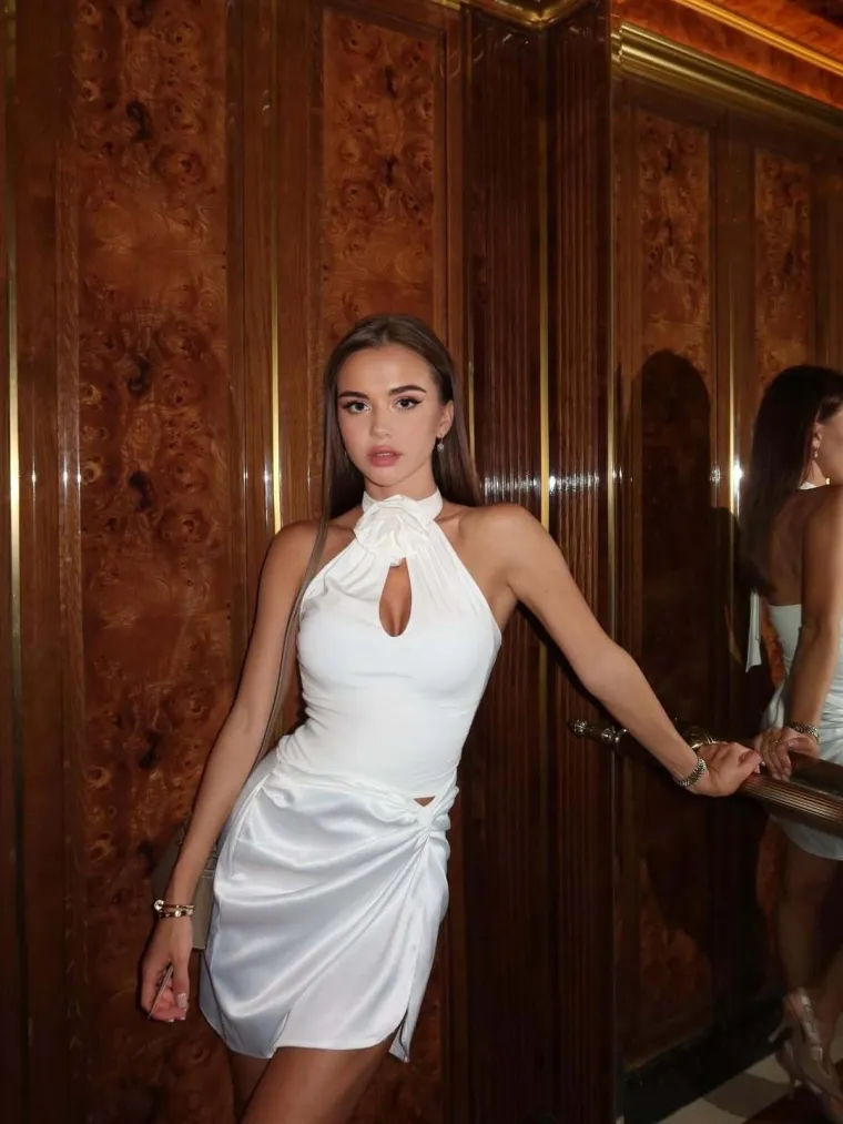 Ovo je navodna djevojka Stjepana Hausera: Lijepa Ukrajinka redovito dijeli njihove intimne trenutke