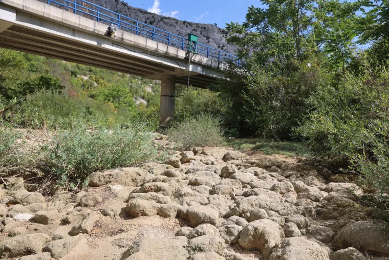 Svi znaju Thompsonove stihove o poznatoj rijeci, ali ona je - presušila: Prizori su sablasni