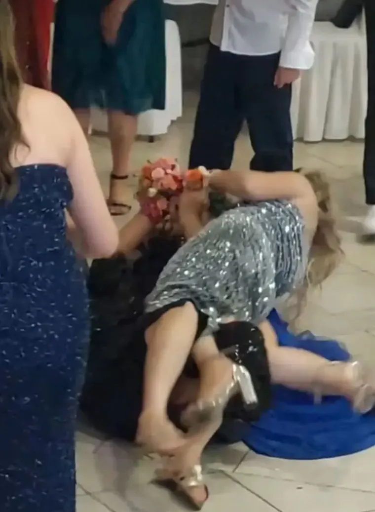 Ove urnebesne fotografije s balkanskih svadbi preplavile su mreže: Ne zna se koja je luđa