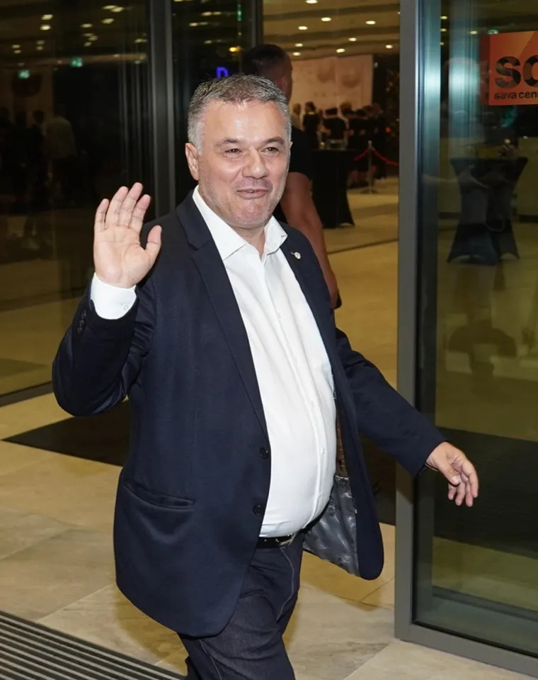 Ovako izgleda kada srpska glazbena elita organizira 18 rođendan: Tko se sve pojavio?