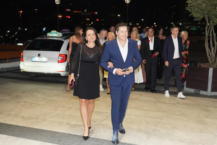 Ovako izgleda kada srpska glazbena elita organizira 18 rođendan: Tko se sve pojavio?