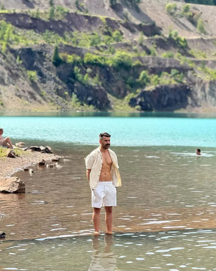 Crn, nabildan, markantan: Nakon jednog spota bosanski Bali Beg zaludio je djevojke diljem Balkana