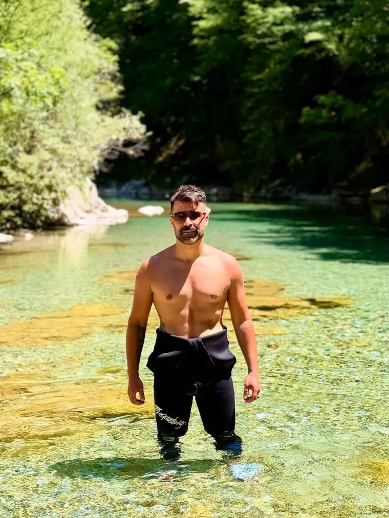 Crn, nabildan, markantan: Nakon jednog spota bosanski Bali Beg zaludio je djevojke diljem Balkana