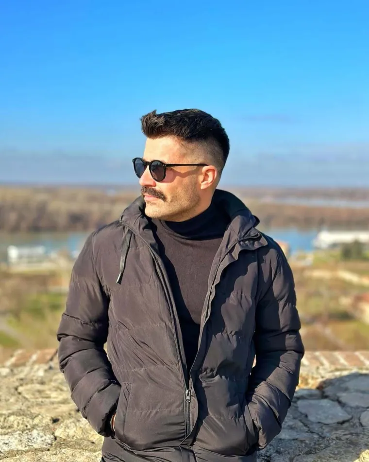 Crn, nabildan, markantan: Nakon jednog spota bosanski Bali Beg zaludio je djevojke diljem Balkana