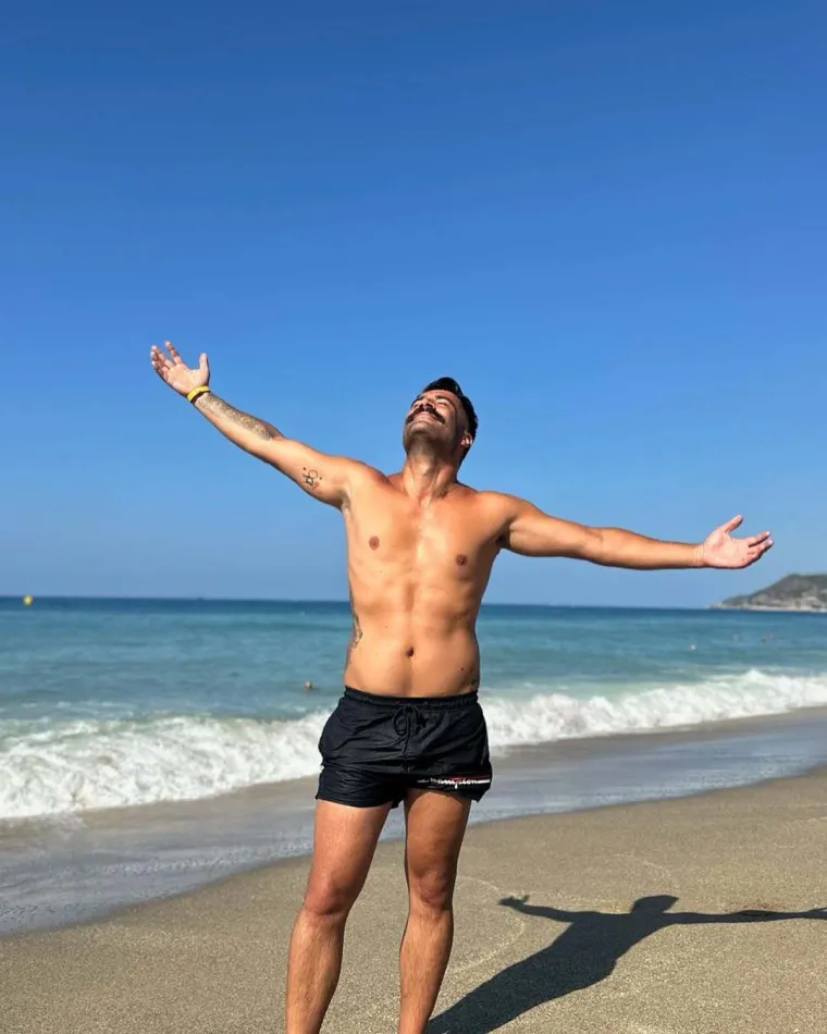 Crn, nabildan, markantan: Nakon jednog spota bosanski Bali Beg zaludio je djevojke diljem Balkana