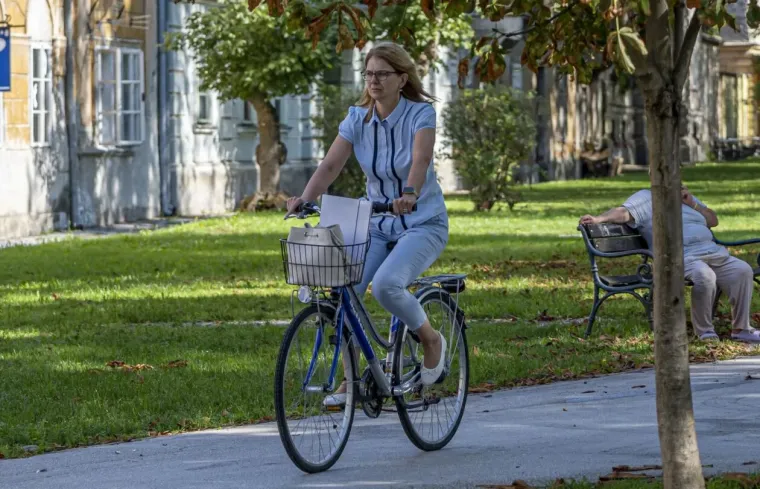 Plavuše su vladale centrom Karlovca: Pogledajte zašto su svi okretali glave na špici