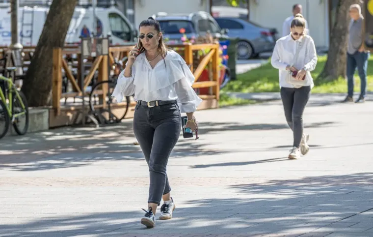 Plavuše su vladale centrom Karlovca: Pogledajte zašto su svi okretali glave na špici