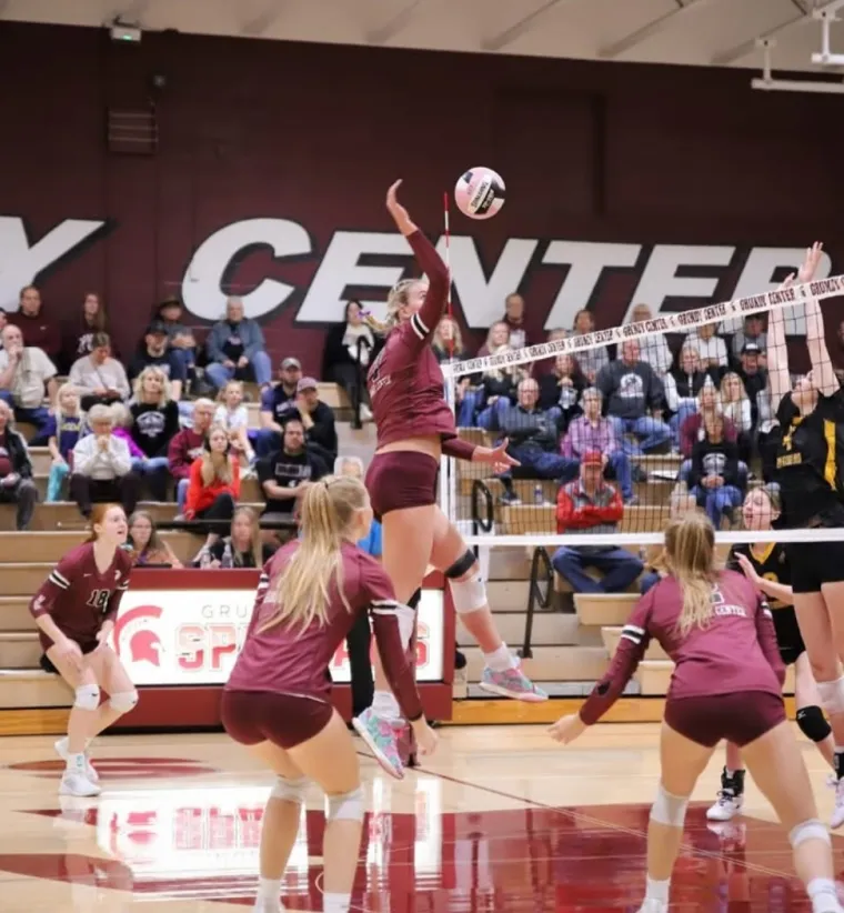 Divovska 16-godišnja odbojkašica postala zvijezda: Svi žele vidjeti fenomen kojeg je nemoguće pobijediti