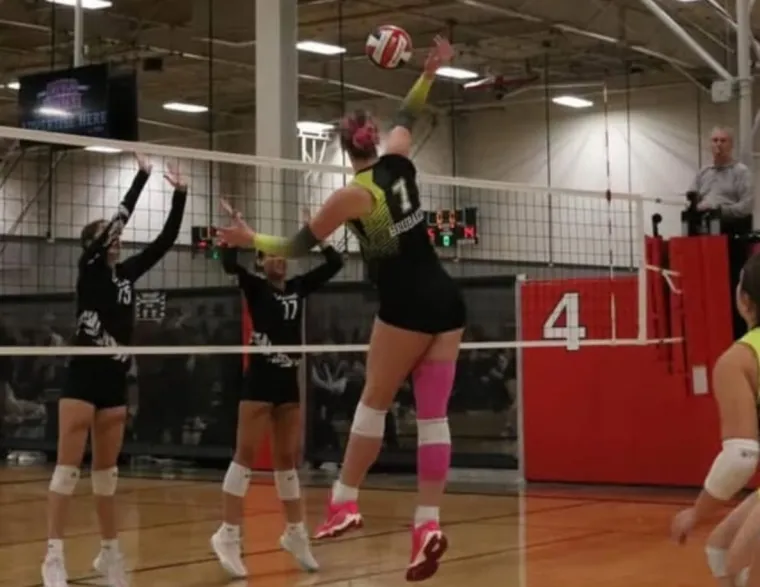 Divovska 16-godišnja odbojkašica postala zvijezda: Svi žele vidjeti fenomen kojeg je nemoguće pobijediti