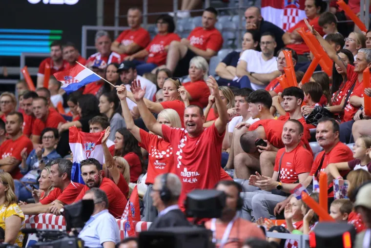 U nogometnu atmosferu na tribinama Davis Cupa u Osijeku ugurao se i Zlatko Dalić