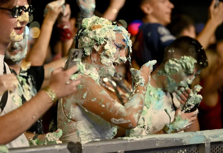 Zagrebački Velesajam u ekstazi: &Scaron;lag, torte i grudnjaci koji pucaju! Ludilo krenulo s DJ Steve Aokijem