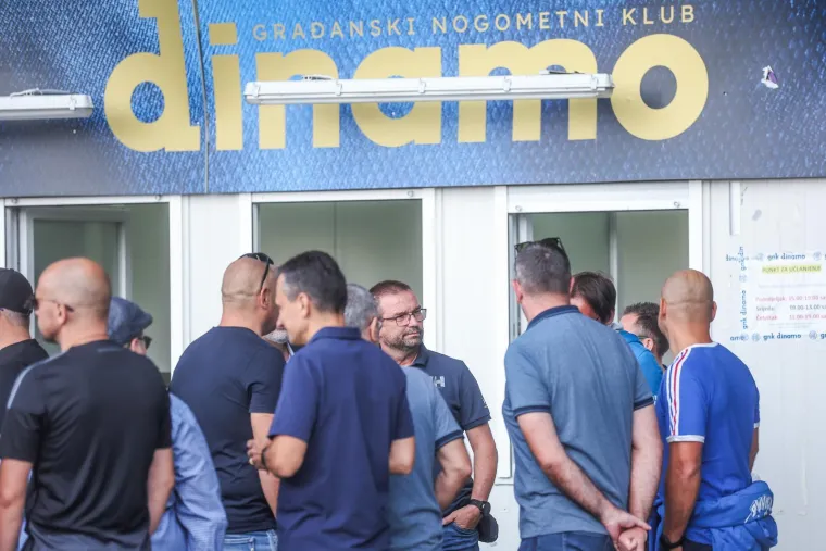 Povijesni dan na Maksimiru: Navijači se skupljaju, a stigao je i novi predsjednik