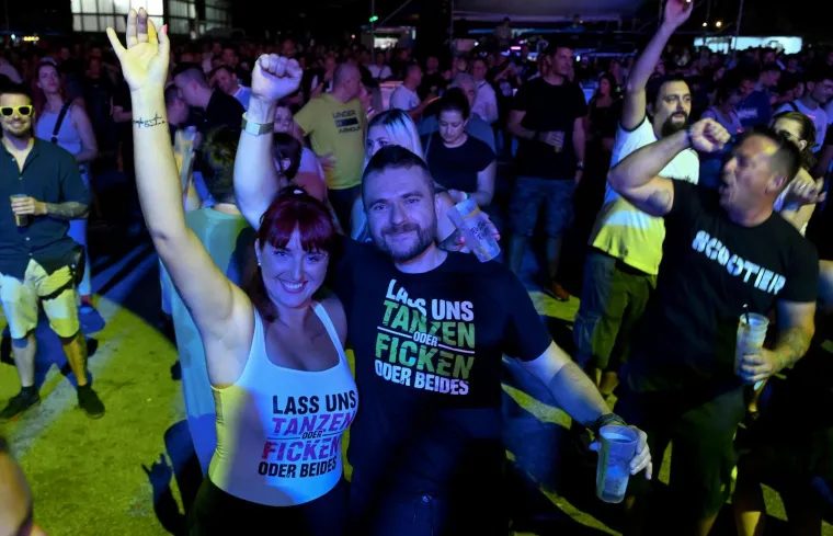 Indira i Scooter na Velesajmu, Prljavci na Šalati: Sinoć je Zagreb gorio! Pogledajte prizore