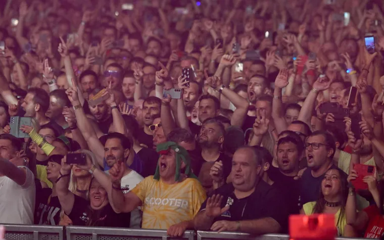 Indira i Scooter na Velesajmu, Prljavci na &Scaron;alati: Sinoć je Zagreb gorio! Pogledajte prizore