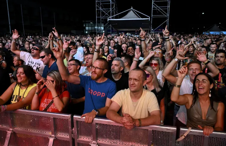 Indira i Scooter na Velesajmu, Prljavci na &Scaron;alati: Sinoć je Zagreb gorio! Pogledajte prizore