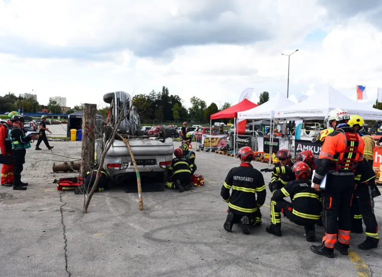 Piljenje, krv i vrisak... Ne, nije horor film nego čista akcija na World Rescue Challengeu