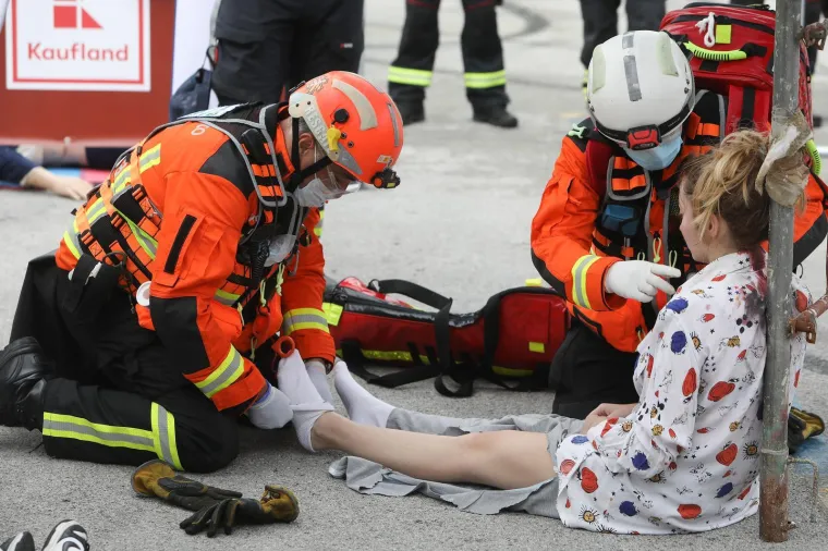 Piljenje, krv i vrisak... Ne, nije horor film nego čista akcija na World Rescue Challengeu