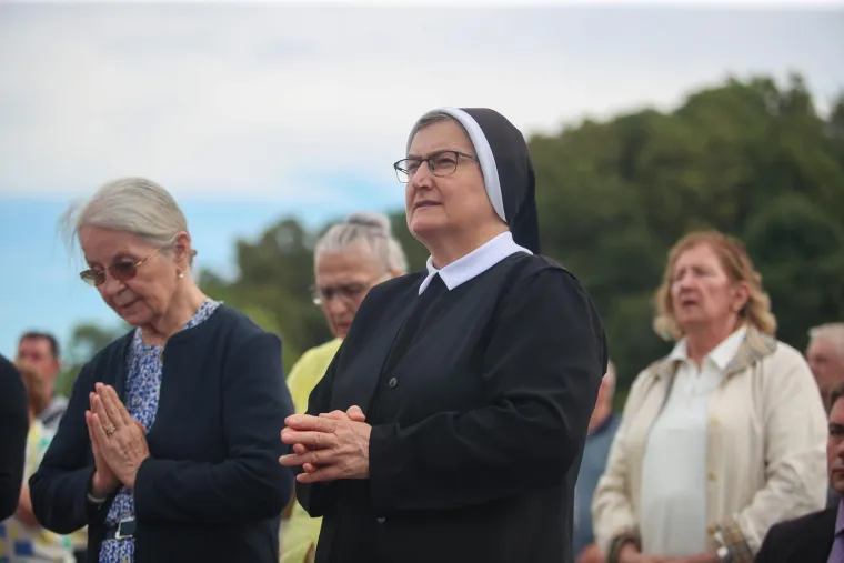 Tisuće vjernika u Bistrici: Nadbiskup Kutleša podsjetio kako je Marija postala 'Kraljica Hrvata'