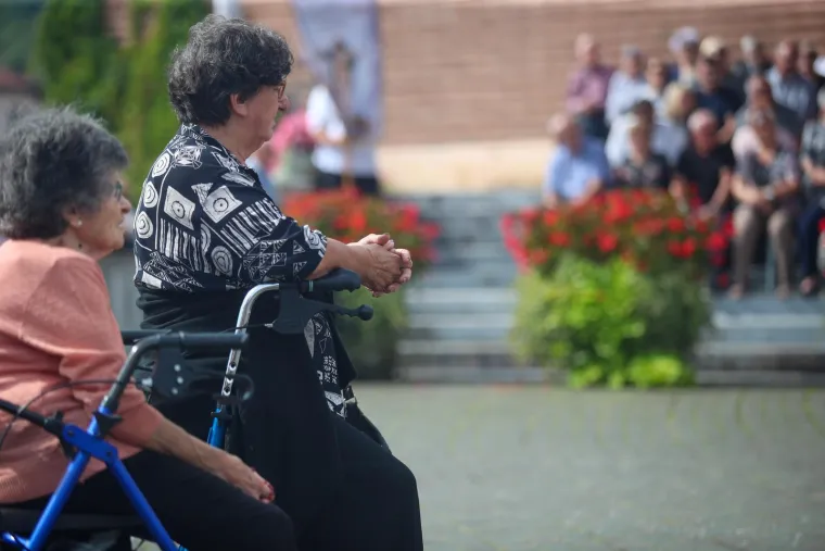 Tisuće vjernika u Bistrici: Nadbiskup Kutle&scaron;a podsjetio kako je Marija postala 'Kraljica Hrvata'