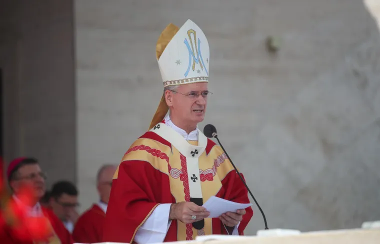 Tisuće vjernika u Bistrici: Nadbiskup Kutleša podsjetio kako je Marija postala 'Kraljica Hrvata'