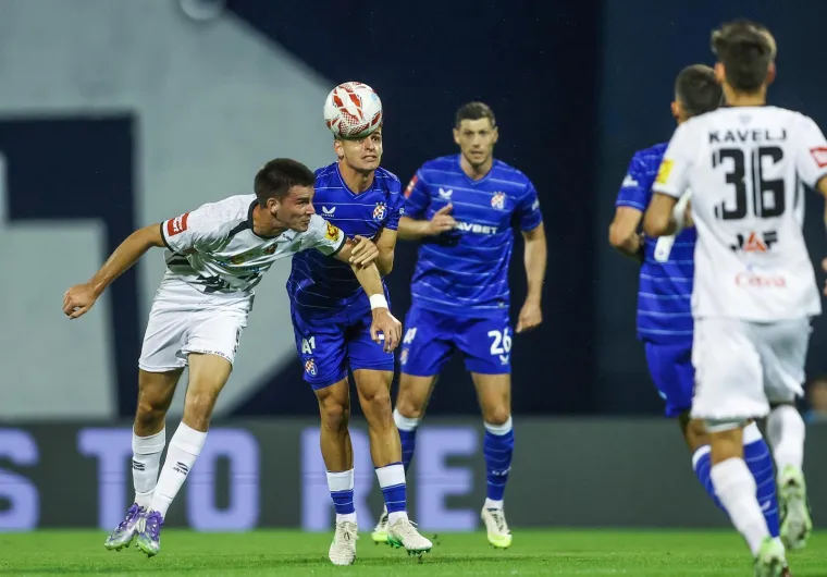 Kovačević se znojio na klupi i hvatao za glavu, a u loži smrknuta lica