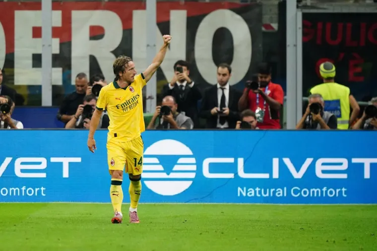 Nogometni svijet klanja se Modriću: 'Sveti Luka je spektakl od igrača. Veliki &scaron;ampion'