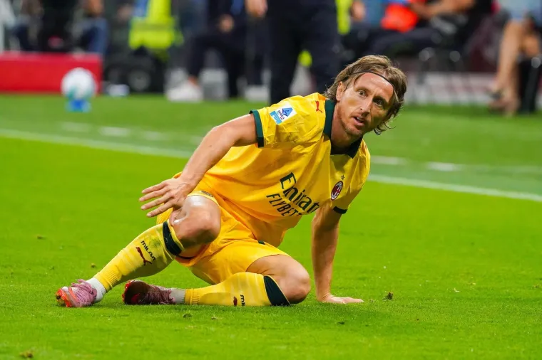 Nogometni svijet klanja se Modriću: 'Sveti Luka je spektakl od igrača. Veliki &scaron;ampion'