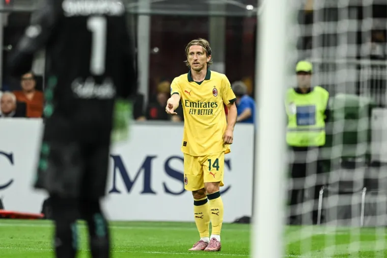 Nogometni svijet klanja se Modriću: 'Sveti Luka je spektakl od igrača. Veliki &scaron;ampion'