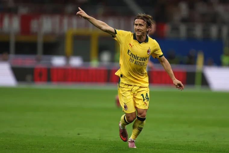 Nogometni svijet klanja se Modriću: 'Sveti Luka je spektakl od igrača. Veliki &scaron;ampion'