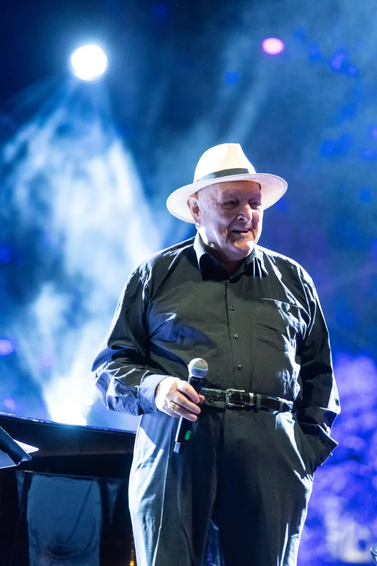 Zvijezde odale počast obitelji Dedić: Više od 60 glazbenika slavilo Gabi, Matiju i Arsena Dedića