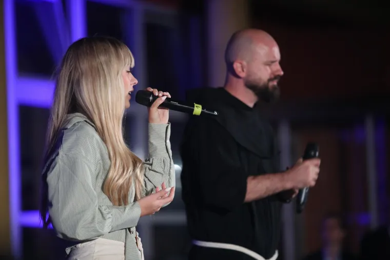 Okrenula se duhovnoj glazbi: Albina zapjevala u čast djevojčici koja je stradala u zagrebačkom potresu