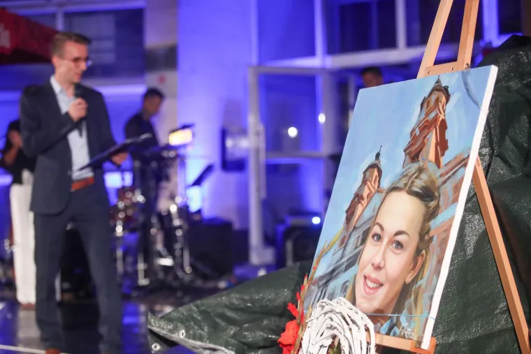 Okrenula se duhovnoj glazbi: Albina zapjevala u čast djevojčici koja je stradala u zagrebačkom potresu