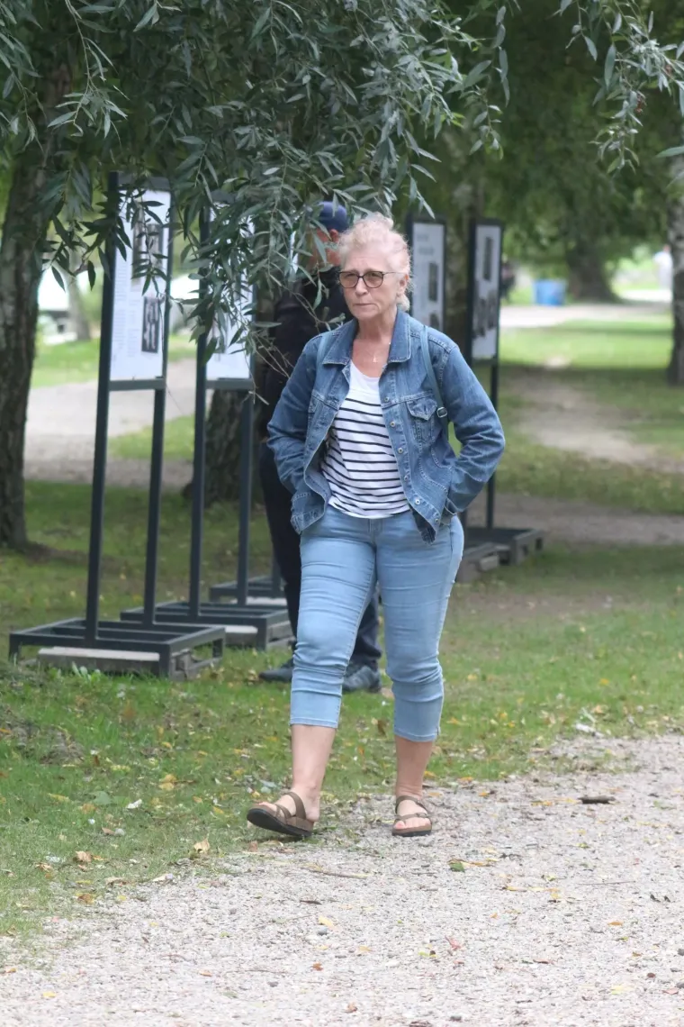 Dress code u Međimurju su uske traperice i kožne jakne: Zgodne cure pro&scaron;etale uz Dravu