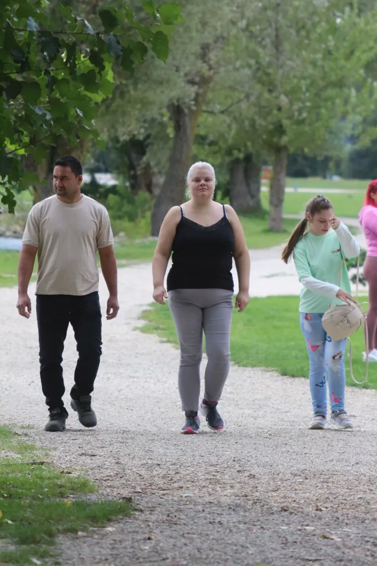 Dress code u Međimurju su uske traperice i kožne jakne: Zgodne cure pro&scaron;etale uz Dravu