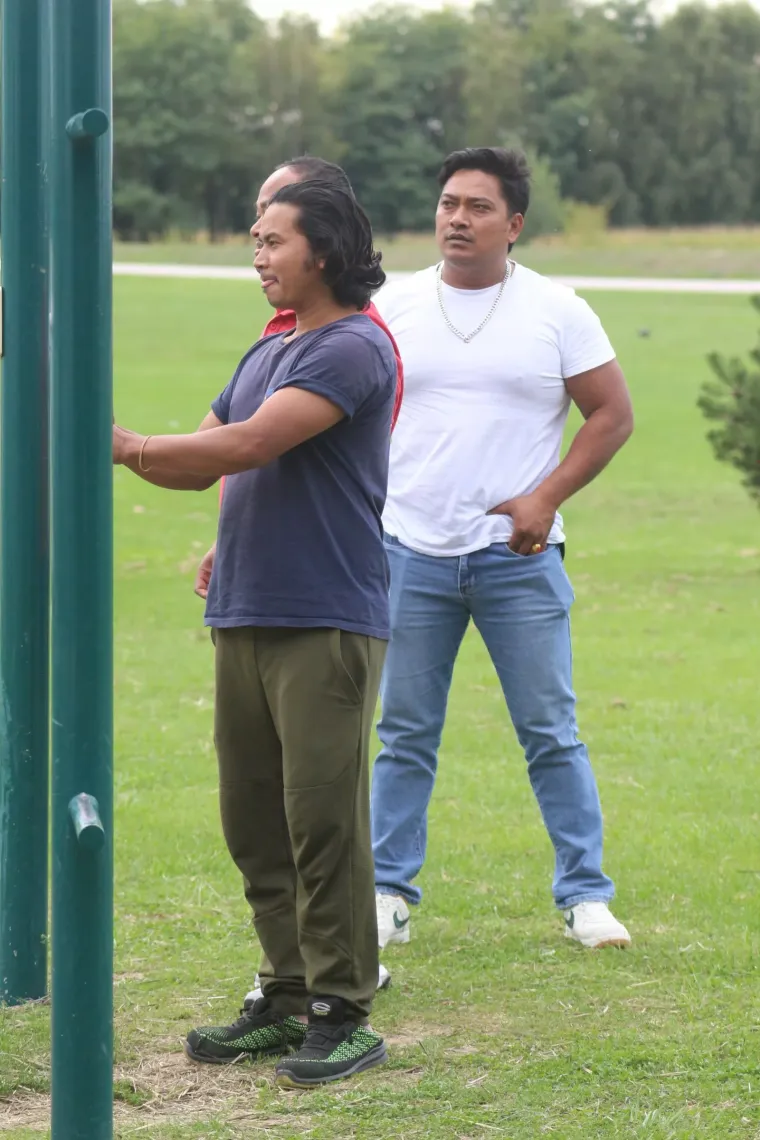 Dress code u Međimurju su uske traperice i kožne jakne: Zgodne cure pro&scaron;etale uz Dravu